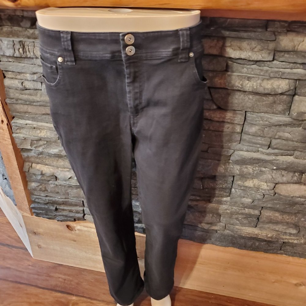 INC Black Straight Leg Jeans Size 12 Crop Fit Stretch Denim Regular Rise